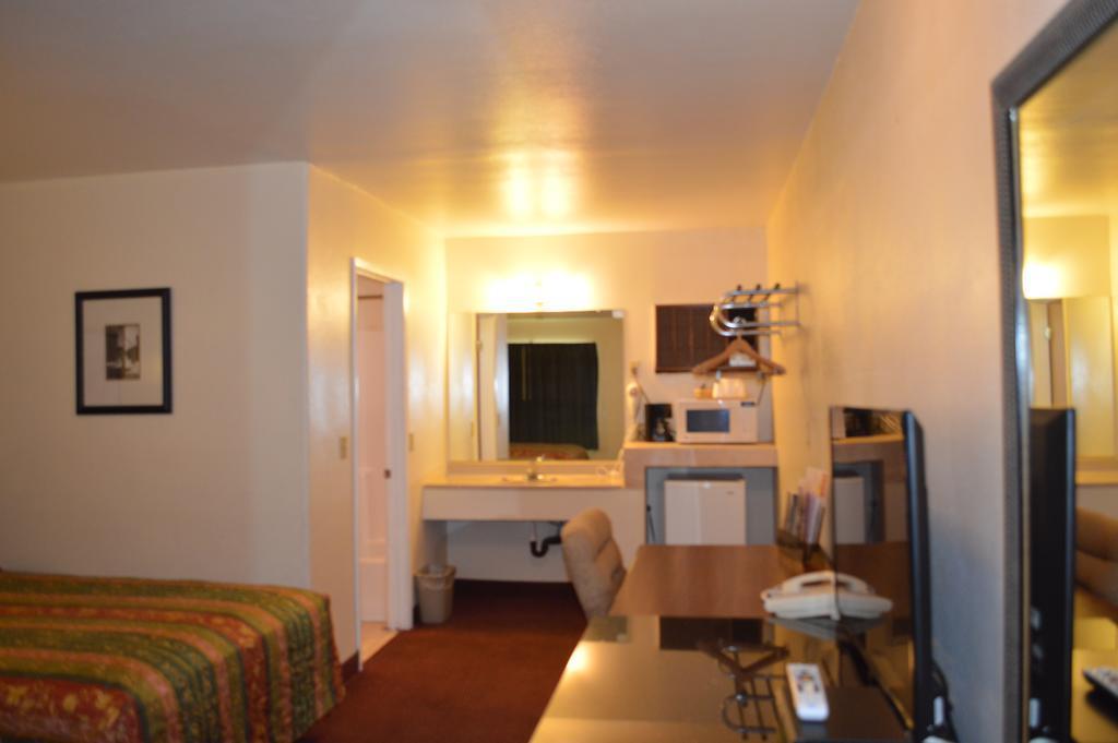 Rodeway Inn & Suites Blythe Exterior foto