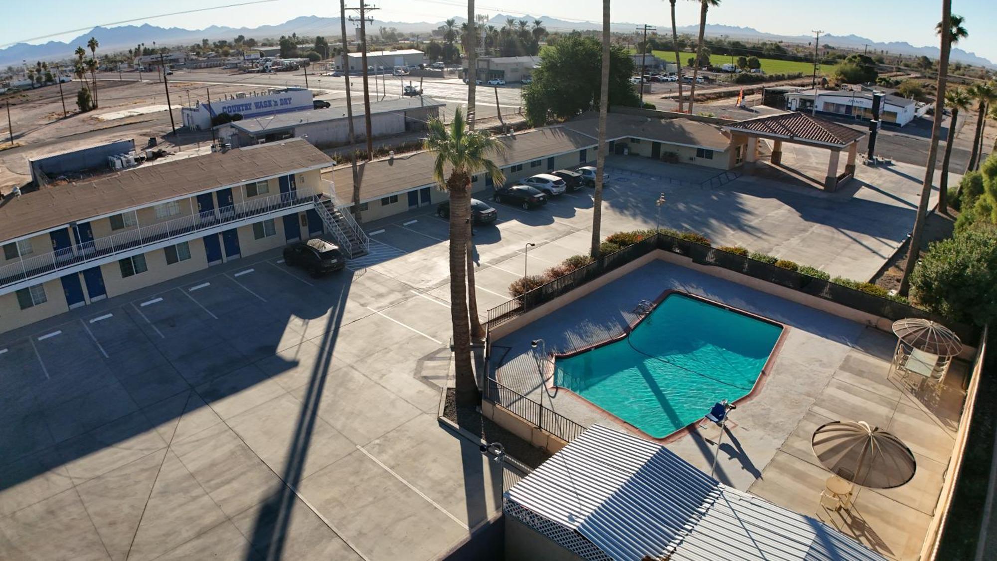 Rodeway Inn & Suites Blythe Exterior foto