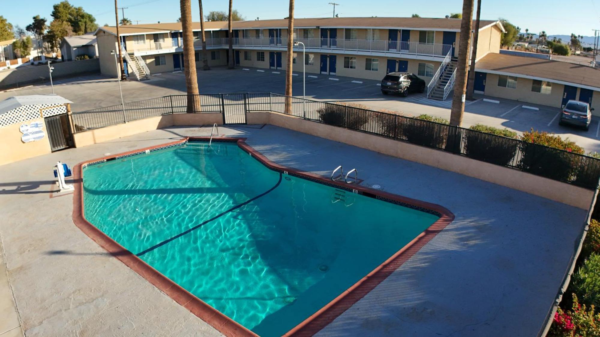 Rodeway Inn & Suites Blythe Exterior foto